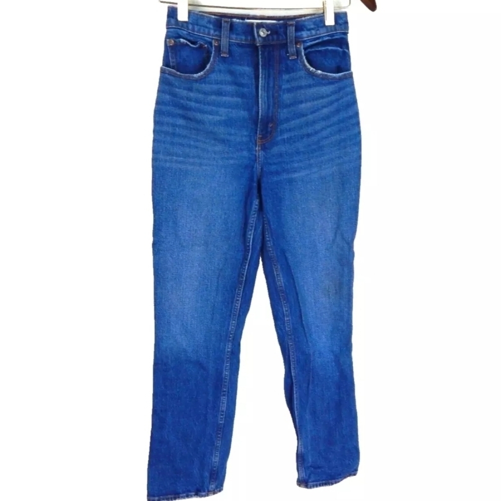 Abercrombie Curve Love 90's Straight Ultra High Rise Jeans